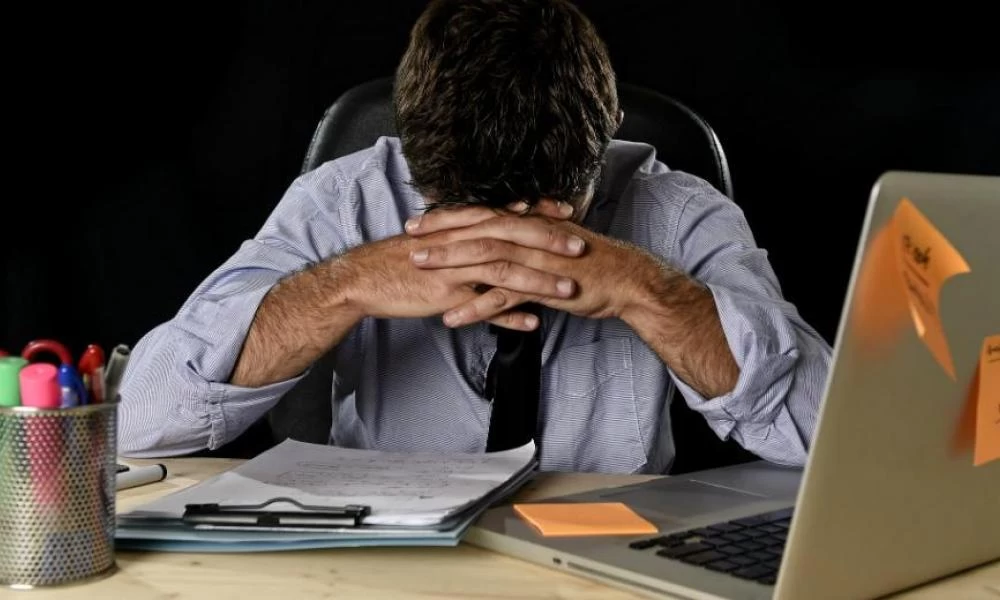 Οι πολλές ώρες εργασίας αυξάνουν το κίνδυνο δεύτερου εμφράγματος